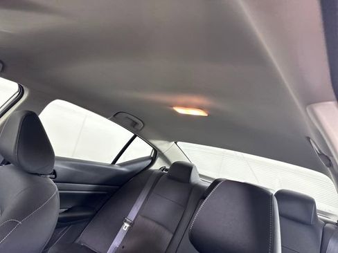 Used 2025 Nissan Altima 2.5 S FWD image 12