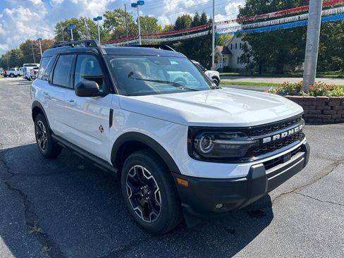 New 2025 Ford Bronco Sport Outer Banks image 4