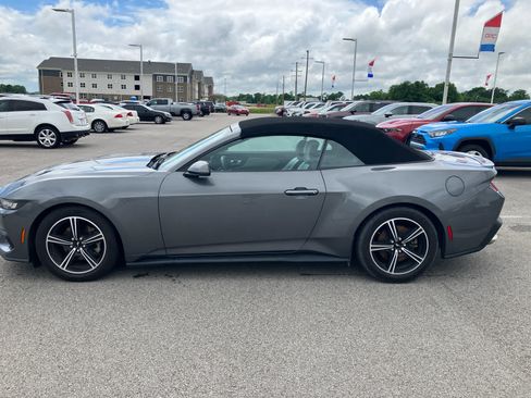 Used 2024 Ford Mustang Premium RWD image 4