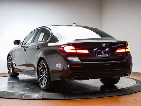 Certified 2023 BMW 530e w/ Premium Package image 9