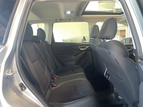 Used 2022 Subaru Forester Premium image 19