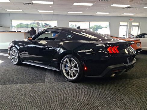 Used 2024 Ford Mustang GT Premium image 5