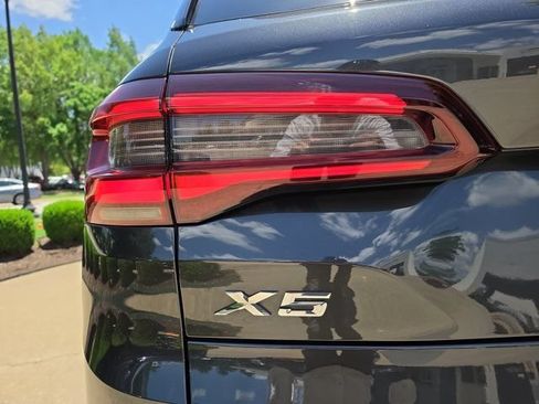 Used 2022 BMW X5 xDrive40i AWD/4WD image 10