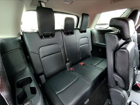 Used 2023 Nissan Pathfinder SL image 18