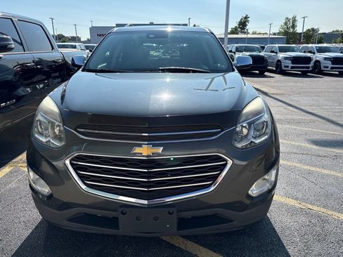 Used 2017 Chevrolet Equinox Premier w/ Enhanced Convenience Package FWD image 3