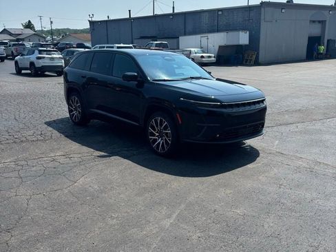 New 2025 Jeep Wagoneer S Limited image 2