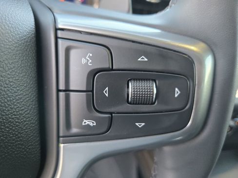 Used 2025 Chevrolet Silverado 1500 LT Trail Boss w/ Convenience Package II AWD/4WD image 16