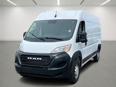 Used 2023 RAM ProMaster 2500 FWD image 2
