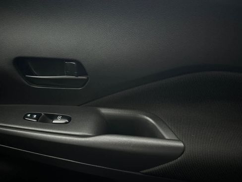 Used 2021 Nissan Kicks S image 21