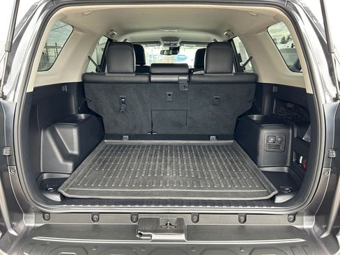 Used 2022 Toyota 4Runner SR5 Premium image 24