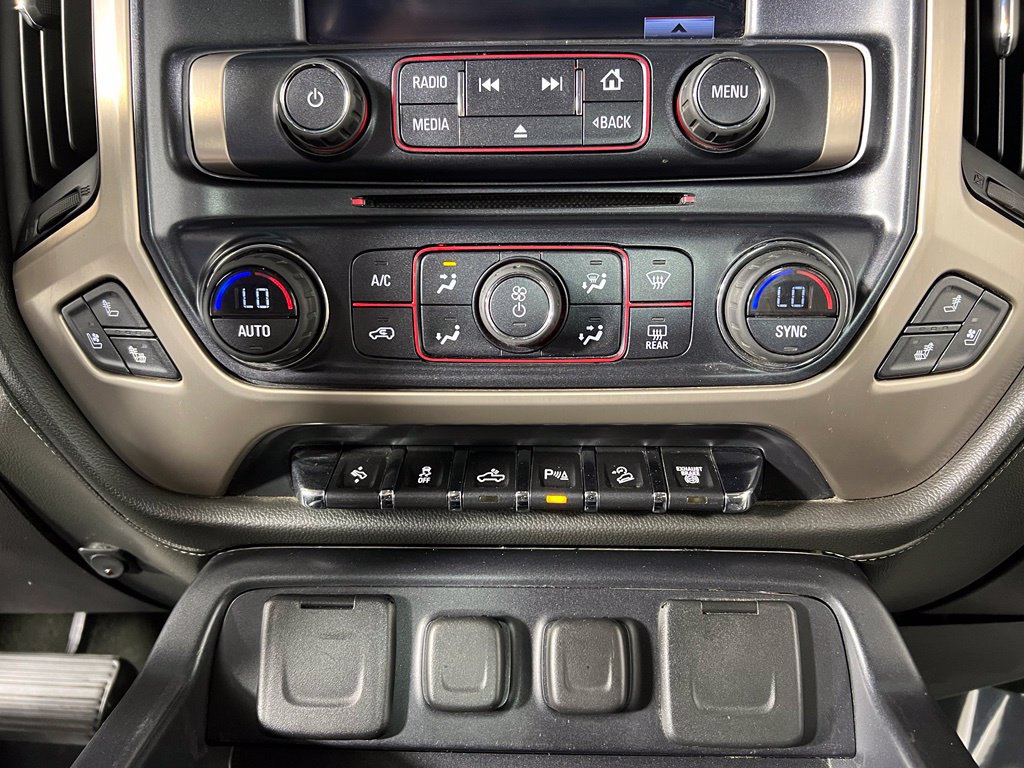 Used 2016 GMC Sierra 2500 Denali w/ Suspension Package, Off-Road AWD/4WD image 25