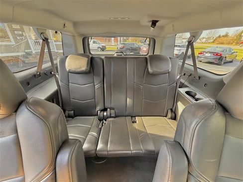 Used 2015 Cadillac Escalade ESV 4WD image 16