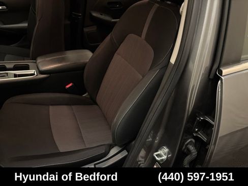 Used 2025 Nissan Sentra SV FWD image 11