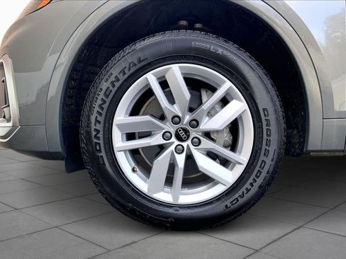 Used 2023 Audi Q5 2.0T Premium w/ Convenience Package image 11