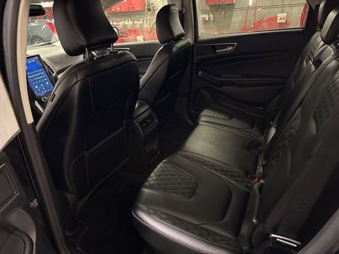 Used 2024 Ford Edge Titanium image 7