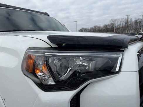 Used 2016 Toyota 4Runner SR5 image 10