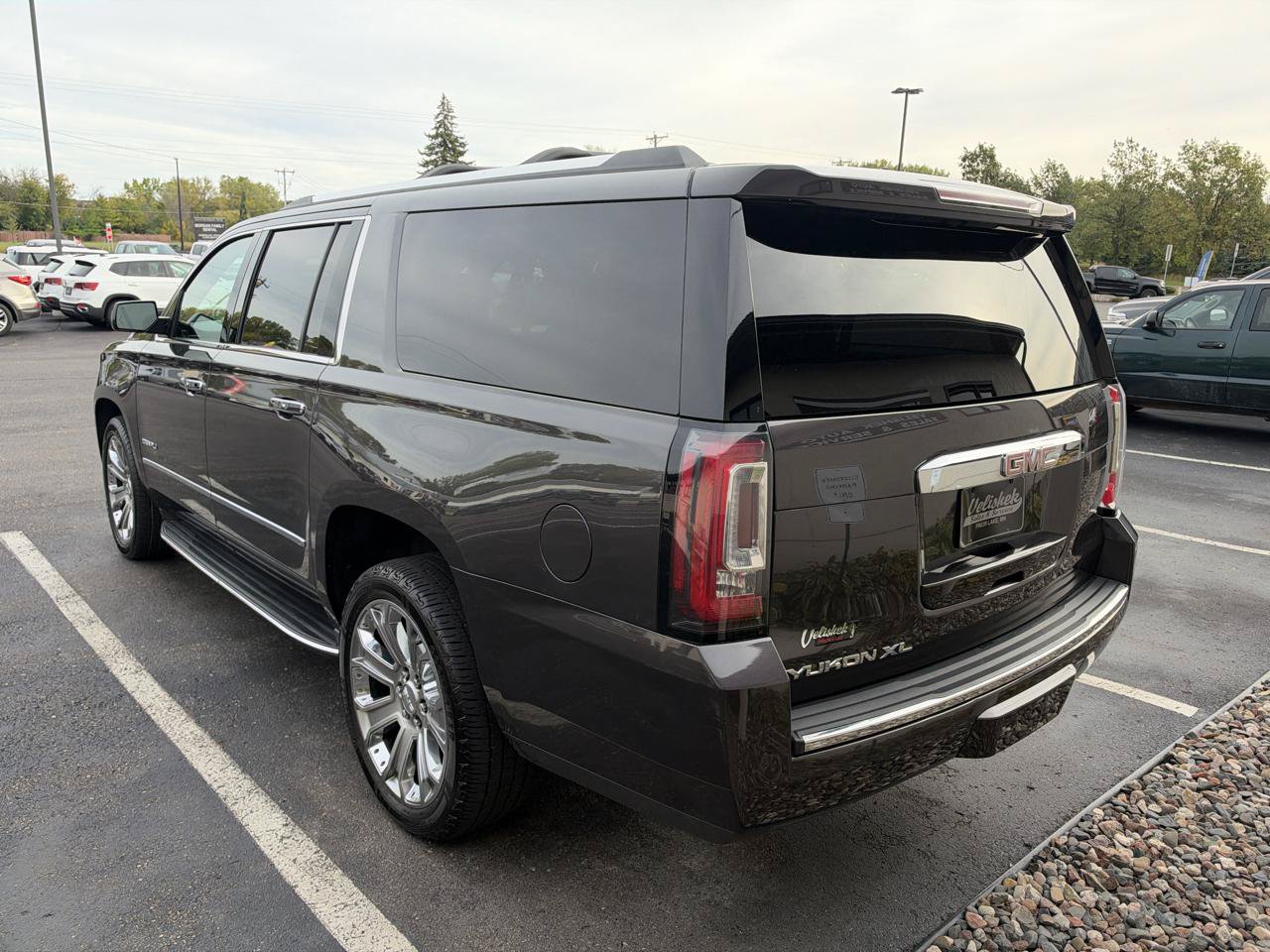 Used 2018 GMC Yukon XL Denali w/ Open Road Package AWD/4WD image 5