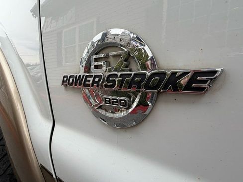 Used 2011 Ford F250 Lariat w/ Lariat Interior Pkg image 9