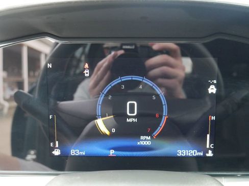 Used 2025 Chevrolet Trax LT FWD image 14
