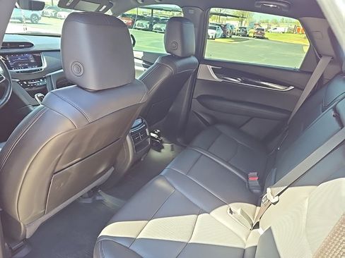 Used 2024 Cadillac XT5 Premium Luxury w/ Technology Package image 7