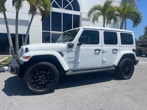 Used 2022 Jeep Wrangler Unlimited Sahara w/ Safety Group image 3