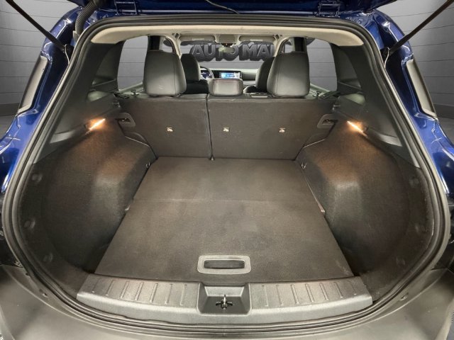 Used 2025 Nissan Kicks SR FWD image 19