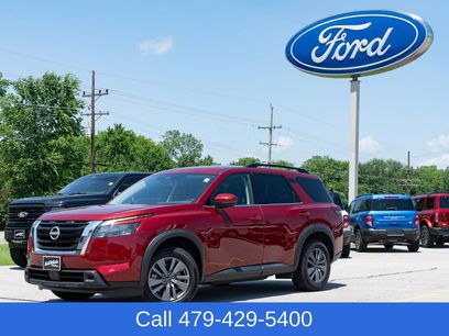 Used 2025 Nissan Pathfinder SV