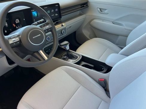 New 2027 Hyundai Kona SE FWD image 9