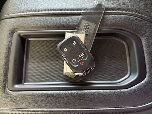 Used 2020 Chevrolet Silverado 1500 LT Trail Boss image 30