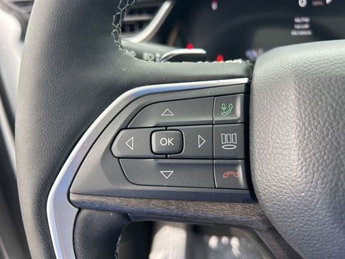 Used 2025 Jeep Grand Cherokee Limited w/ Black Appearance Package RWD image 48
