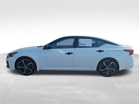 Certified 2024 Nissan Altima 2.5 SR FWD image 5