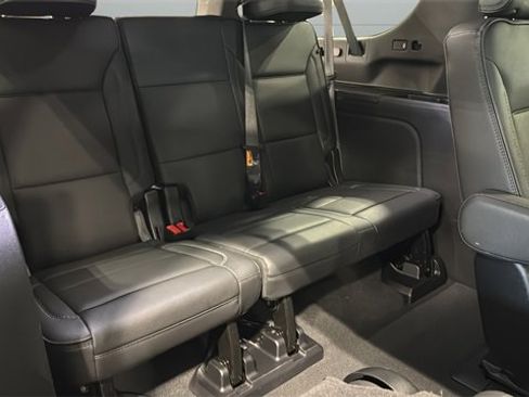 Used 2025 GMC Yukon XL Denali image 28