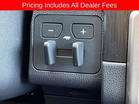 Used 2026 Toyota 4Runner 4WD image 32