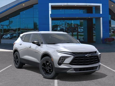 New 2026 Chevrolet Blazer LT w/ Convenience Package AWD/4WD image 34