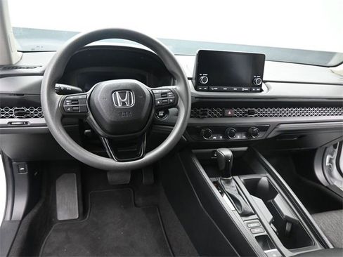 Used 2025 Honda Accord LX image 11