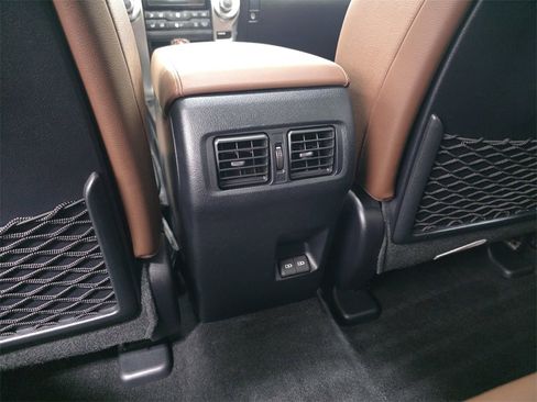 Used 2024 Toyota 4Runner Limited image 36