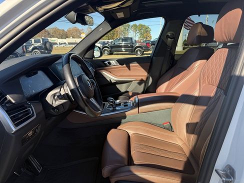 Used 2023 BMW X5 xDrive45e w/ Executive Package image 17