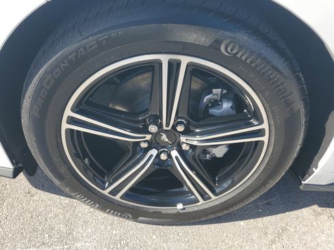 Used 2025 Ford Mustang Coupe image 8