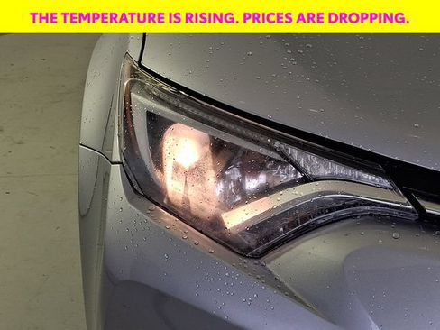 Used 2016 Toyota RAV4 XLE AWD/4WD image 10