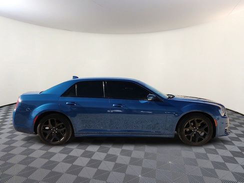 Used 2022 Chrysler 300 Touring L w/ Comfort Group image 5