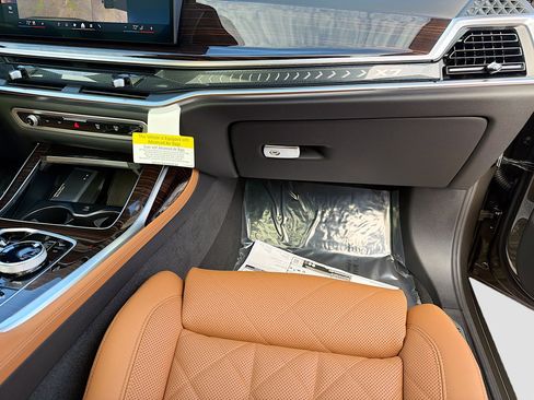 New 2026 BMW X7 xDrive40i w/ M Sport Package image 19