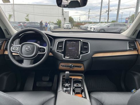 Used 2024 Volvo XC90 B5 Plus image 14