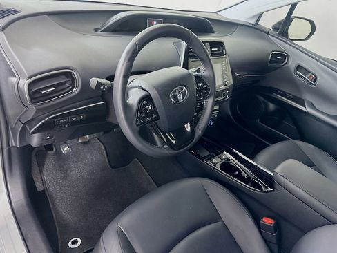 Certified 2022 Toyota Prius image 9