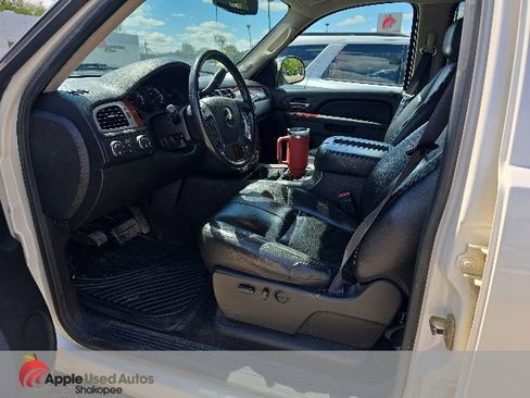 Used 2011 Chevrolet Silverado 1500 LTZ w/ LTZ White Diamond Edition AWD/4WD image 8