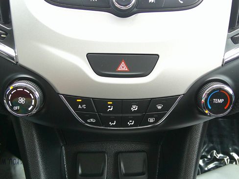 Used 2017 Chevrolet Cruze LS image 25