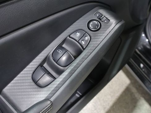 Used 2024 Nissan Altima 2.5 SV AWD/4WD image 13