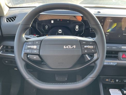 New 2025 Kia K4 EX image 11