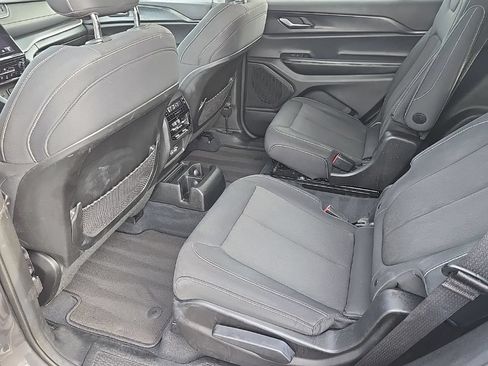 Used 2023 Jeep Grand Cherokee L Laredo AWD/4WD image 34