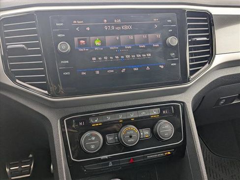 Used 2022 Volkswagen Atlas Cross Sport SEL R-Line image 12