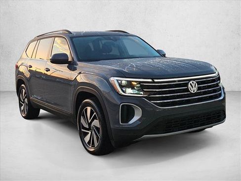 Used 2026 Volkswagen Atlas SE FWD image 3